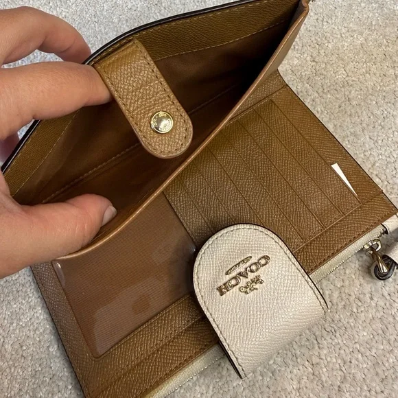 Coach Tech Phone Cream Leather Wallet - Picture 7 of 12